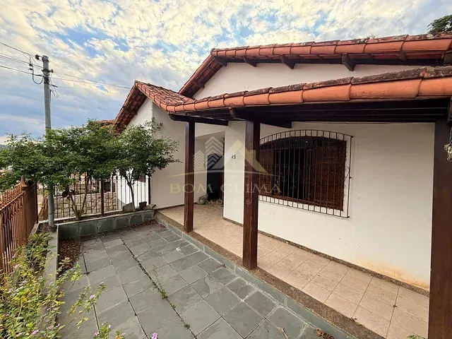Casa 3 quartos e 3 banheiros, à venda, no bairro Quintas das Avenidas em Juiz de Fora