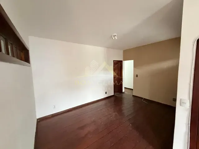 Casa 3 quartos e 3 banheiros, à venda, no bairro Quintas das Avenidas em Juiz de Fora
