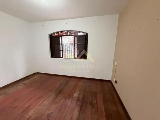 Casa 3 quartos e 3 banheiros, à venda, no bairro Quintas das Avenidas em Juiz de Fora
