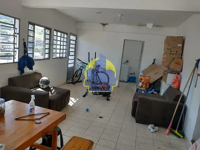 Casa com 369m² 3 quartos e 3 banheiros, à venda, no bairro Jardim Belval em Barueri