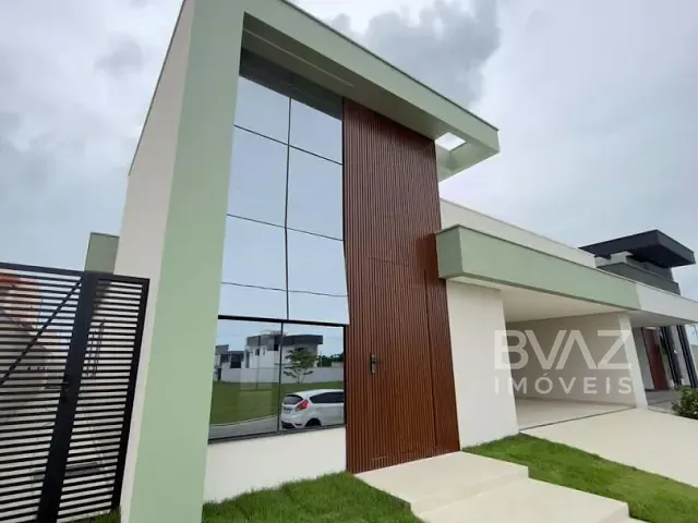 Casa com 250m² 3 quartos e 4 banheiros, à venda, no bairro Ogiva em Cabo Frio