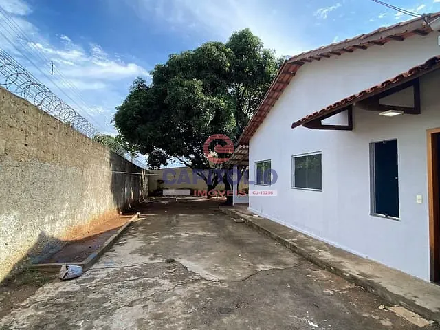 Casa 3 quartos e 2 banheiros, à venda, no bairro Cardoso em Aparecida de Goiânia