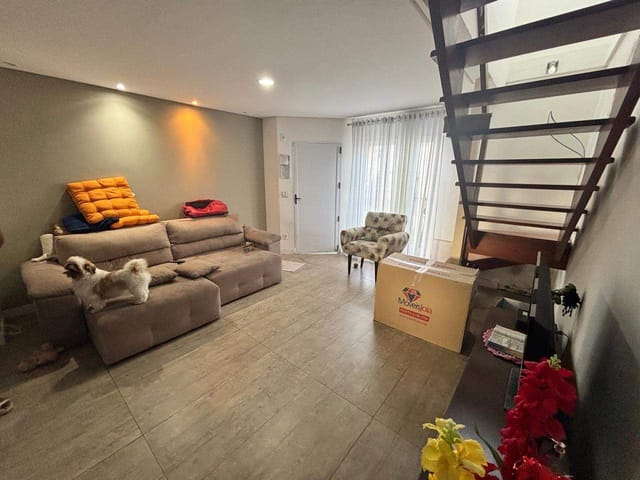 Casa 2 quartos e 2 banheiros, à venda, no bairro Vila Caputera em Mogi das Cruzes