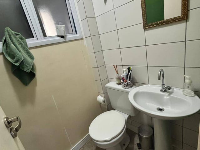 Casa 2 quartos e 2 banheiros, à venda, no bairro Vila Caputera em Mogi das Cruzes