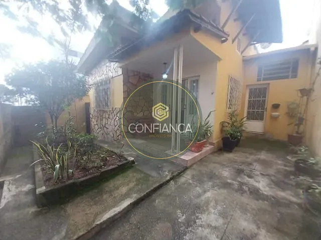 Casa com 318m² 3 quartos e 2 banheiros, à venda, no bairro Santa Inês em Belo Horizonte