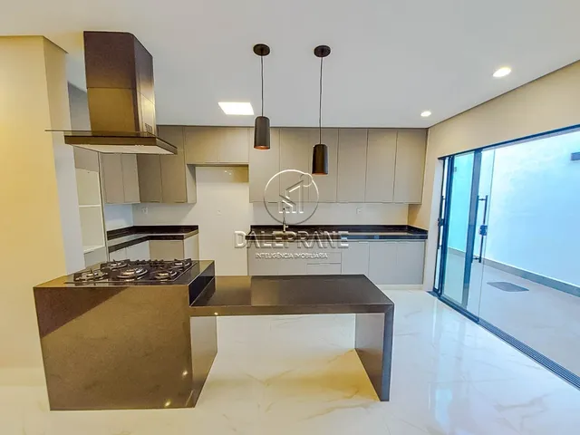 Casa 3 quartos e 4 banheiros, à venda, no bairro Setor Oeste (Gama) em Brasília