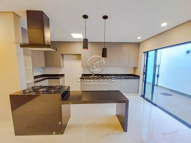 Casa 3 quartos e 4 banheiros, à venda, no bairro Setor Oeste (Gama) em Brasília