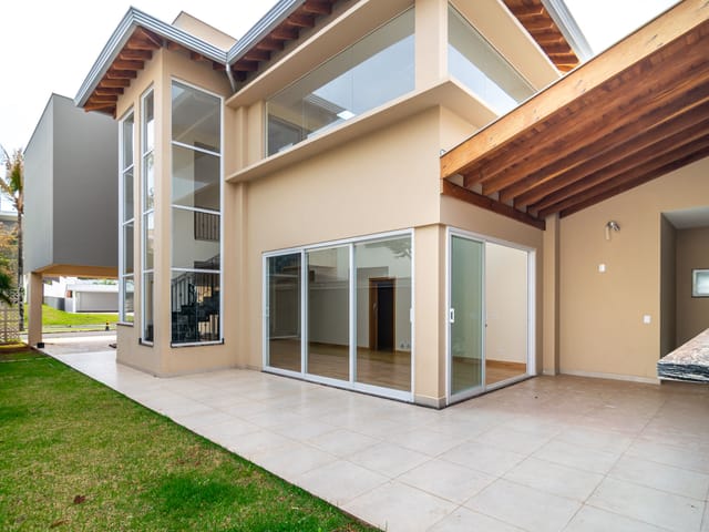 Casa com 505m² 6 quartos e 7 banheiros, à venda, no bairro Esperança em Londrina