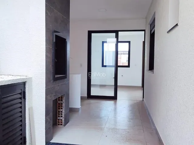 Casa 3 quartos e 2 banheiros, à venda, no bairro Brazmadeira em Cascavel