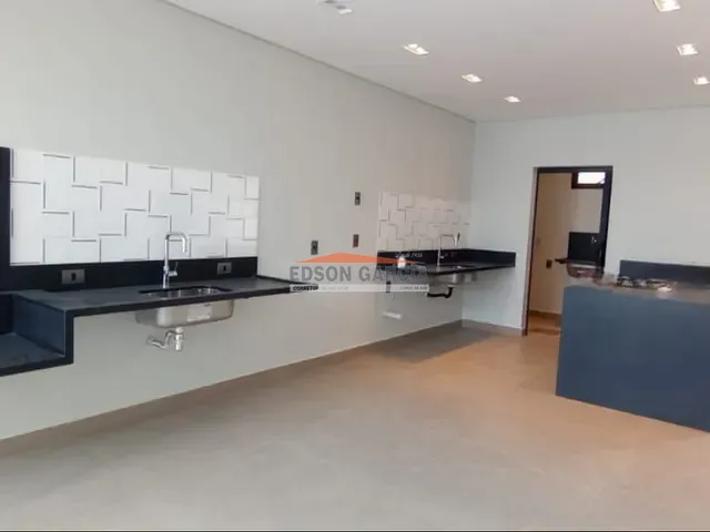Casa com 200m² 3 quartos e 3 banheiros, à venda, no bairro Wanel Ville em Sorocaba