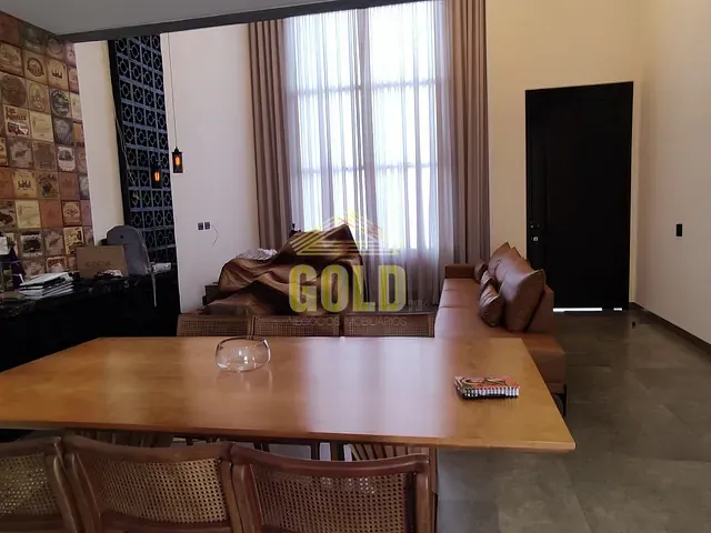 Casa com 382m² 2 quartos e 3 banheiros, à venda, no bairro Marumbi em Londrina