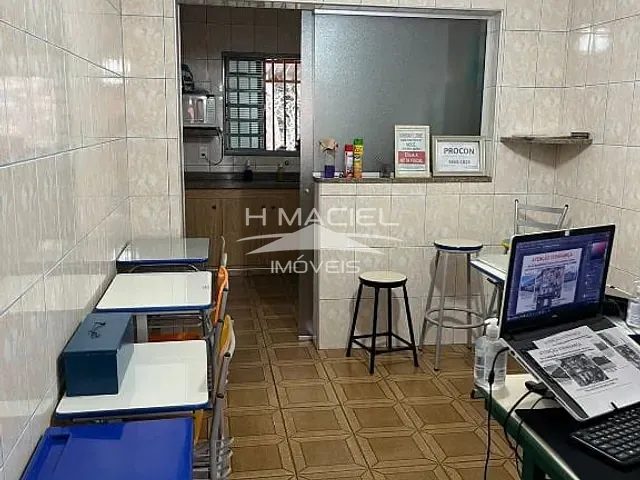Casa com 300m² 2 quartos e 1 banheiro, à venda, no bairro Vila Inema em Hortolândia