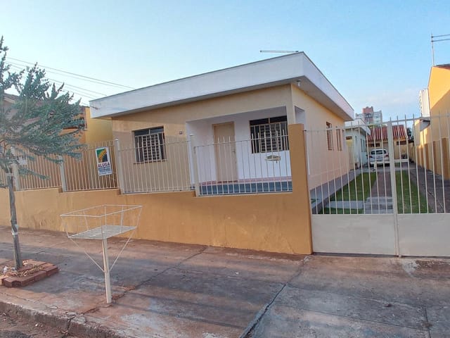 Foto do Casa - Casa para Locação 3 Quartos, 1 Vaga, Vila Brasil, Londrina - PR | Imobiliária Brasil