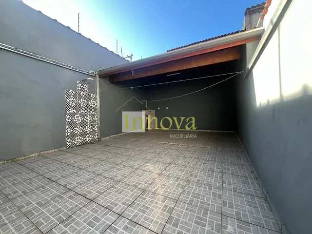 Casa 3 quartos e 3 banheiros, à venda, no bairro Jardim Jaqueira em Caraguatatuba