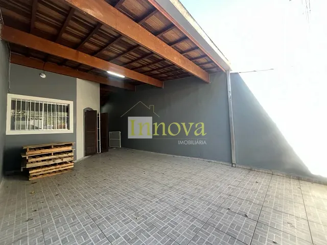 Casa 3 quartos e 3 banheiros, à venda, no bairro Jardim Jaqueira em Caraguatatuba
