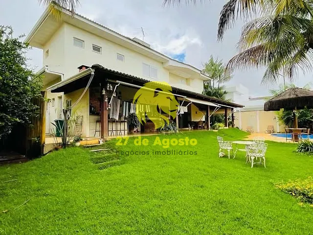 Casa com 795m² 4 quartos e 6 banheiros, à venda, no bairro Jardins Madri em Goiânia