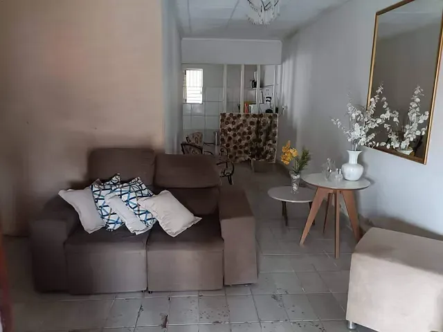 Casa 3 quartos e 1 banheiro, à venda, no bairro Alves de Souza em Paulo Afonso