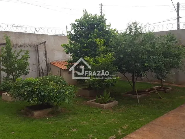 Casa com 422m² 3 quartos e 2 banheiros, à venda, no bairro Jardim Real em Goiânia