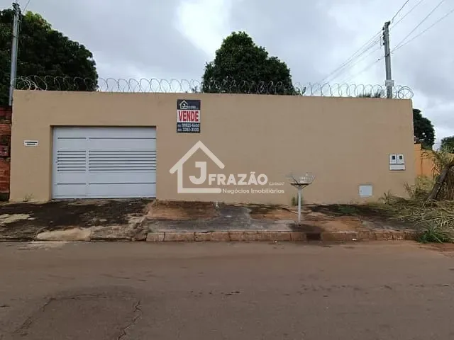 Casa com 422m² 3 quartos e 2 banheiros, à venda, no bairro Jardim Real em Goiânia
