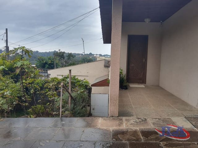 Casa com 454m² 5 quartos e 3 banheiros, à venda, no bairro Boa Vista em Curitiba