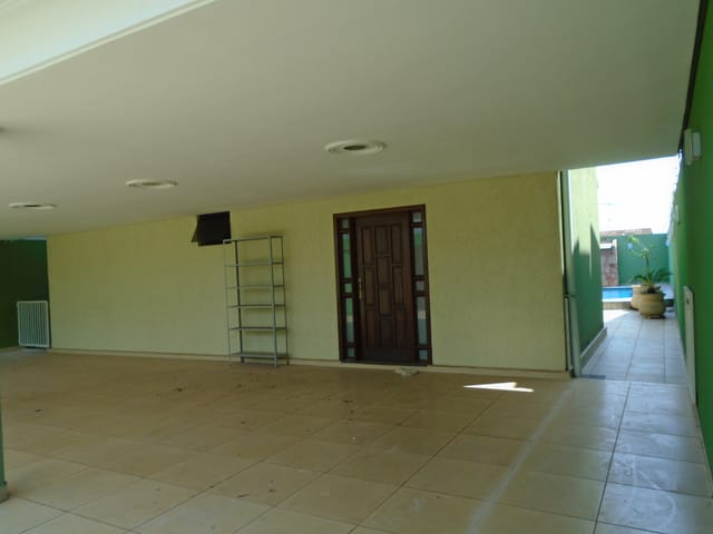 Sobrado com 406m² 3 quartos e 4 banheiros, para alugar, no bairro Serrinha em Goiânia