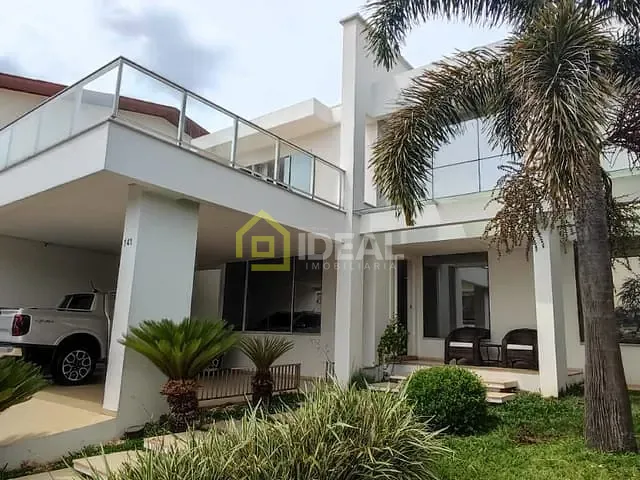 Casa 4 quartos e 4 banheiros, à venda, no bairro Floresta em Concórdia