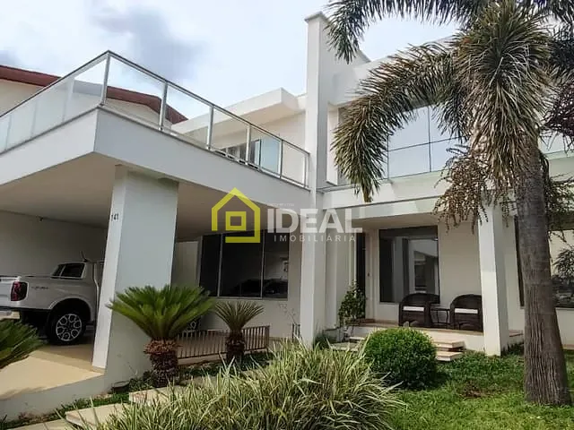 Casa 4 quartos e 4 banheiros, à venda, no bairro Floresta em Concórdia