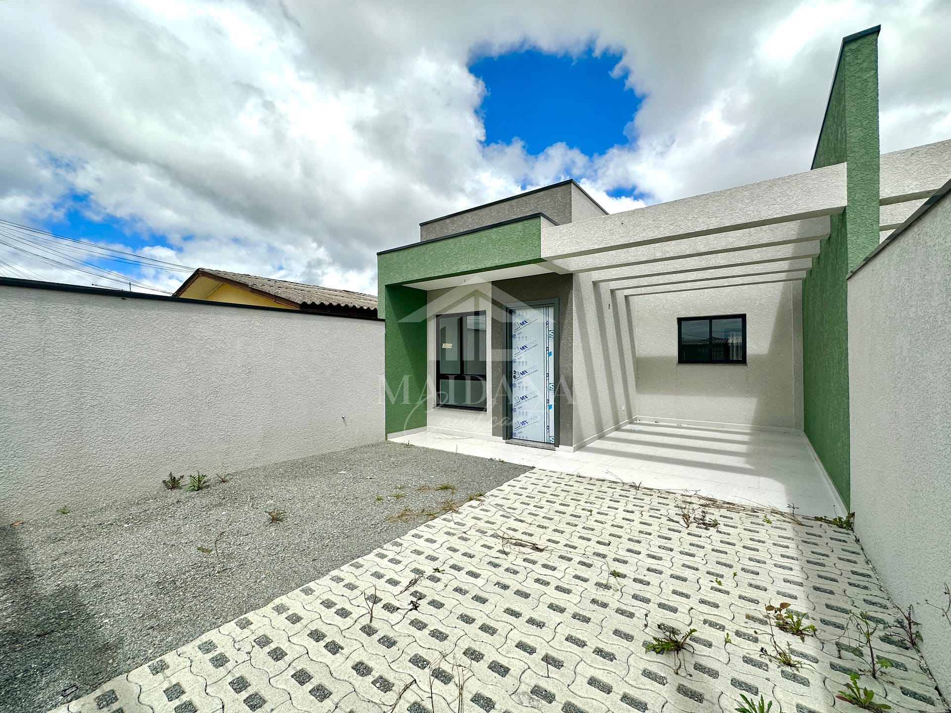 Casa à venda com 3 quartos, 93m² - Foto 2