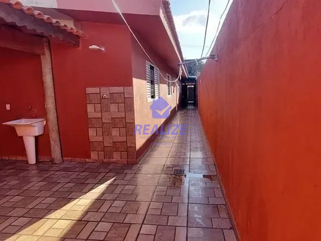 Casa com 180m² 2 quartos e 2 banheiros, à venda, no bairro Jardim Aeroporto em Botucatu