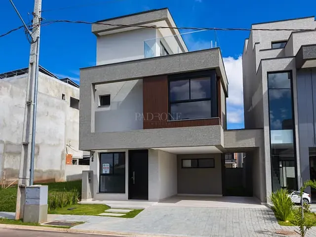 Casa 3 quartos e 5 banheiros, à venda, no bairro Santa Cândida em Curitiba