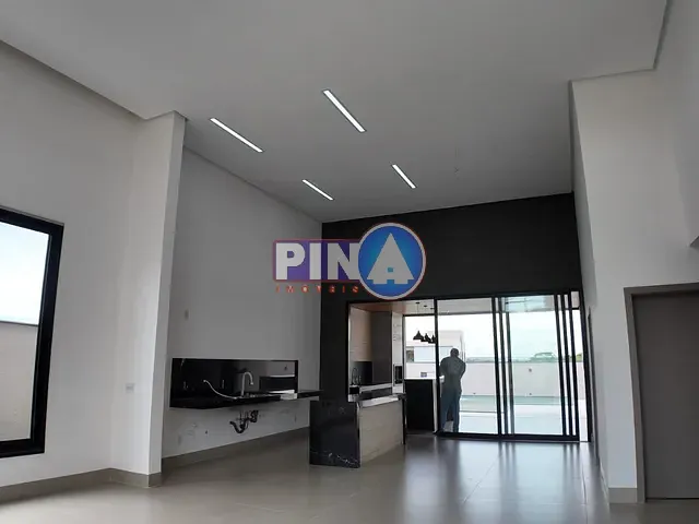 Casa com 640m² 4 quartos e 6 banheiros, à venda, no bairro Parque Cidade em Goiânia