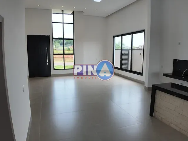 Casa com 640m² 4 quartos e 6 banheiros, à venda, no bairro Parque Cidade em Goiânia