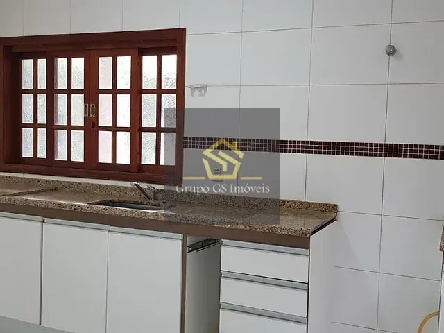 Casa com 300m² 3 quartos e 4 banheiros, à venda, no bairro Fazenda Santana em Valinhos