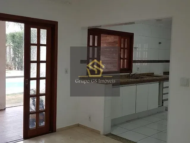 Casa com 300m² 3 quartos e 4 banheiros, à venda, no bairro Fazenda Santana em Valinhos