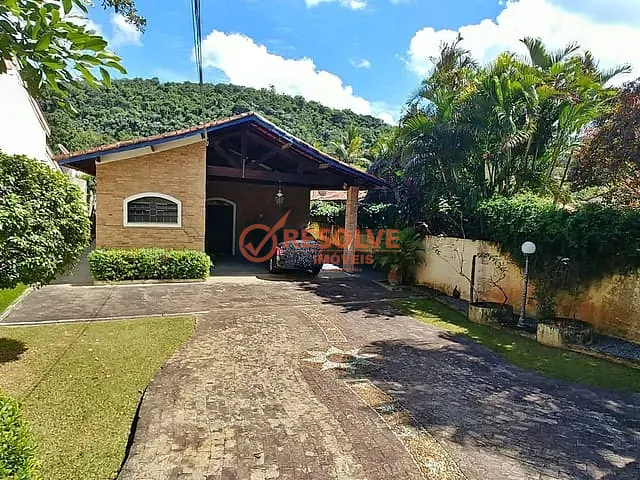 Casa com 846m² 3 quartos e 3 banheiros, à venda, no bairro Jardim Itapema em Guararema