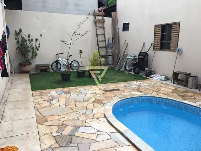 Casa com 377m² 3 quartos e 2 banheiros, à venda, no bairro Jardim Florestan Fernandes em Ribeirão Preto