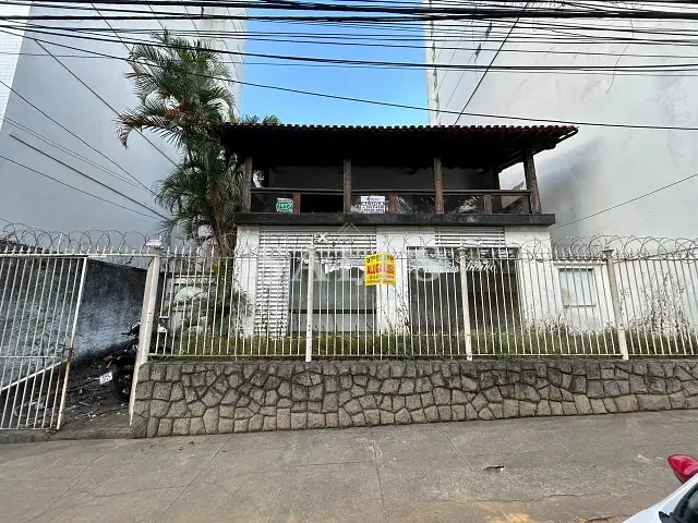 Casa com 300m², para alugar, no bairro Alto dos Passos em Juiz de Fora