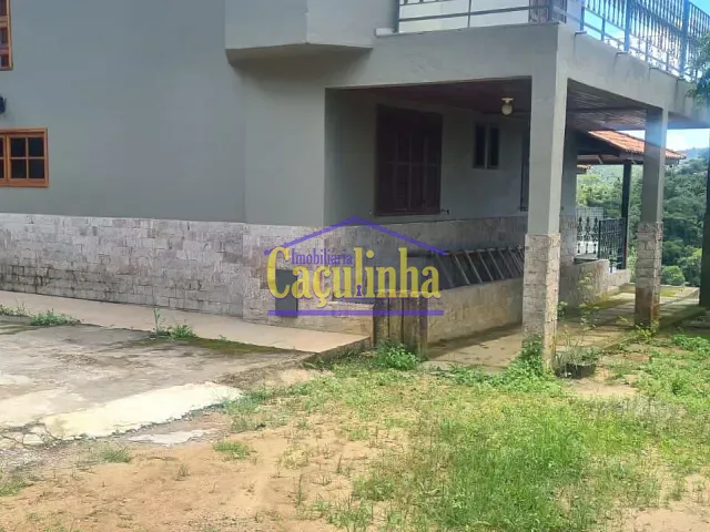 Casa com 1m² 4 quartos e 2 banheiros, à venda, no bairro Centro (Ipiabas) em Barra do Piraí