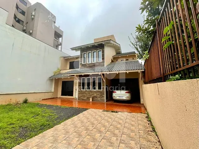 Casa 3 quartos e 1 banheiro, para alugar, no bairro Centro em Chapecó