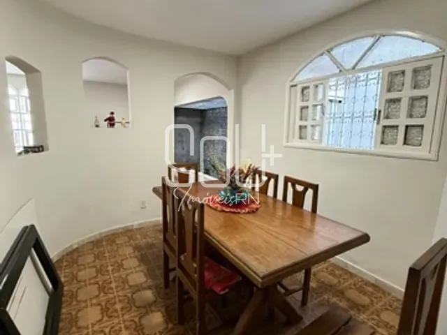 Casa 3 quartos e 3 banheiros, à venda, no bairro Lagoa Nova em Natal