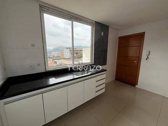 Casa com 158m² 3 quartos e 3 banheiros, à venda, no bairro Retiro em Volta Redonda