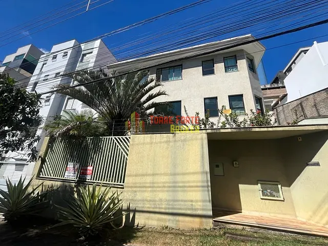 Casa com 202m² 5 quartos e 4 banheiros, à venda, no bairro Buritis em Belo Horizonte