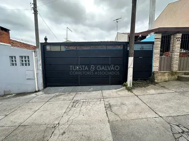 Casa com 50m² 3 quartos e 1 banheiro, à venda, no bairro Boqueirão em Curitiba