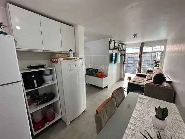 Casa com 50m² 3 quartos e 1 banheiro, à venda, no bairro Boqueirão em Curitiba