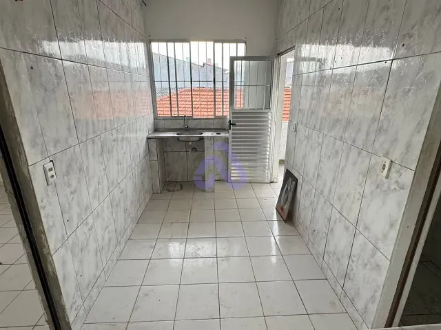 Casa 1 quarto e 1 banheiro, para alugar, no bairro Limoeiro em São Paulo