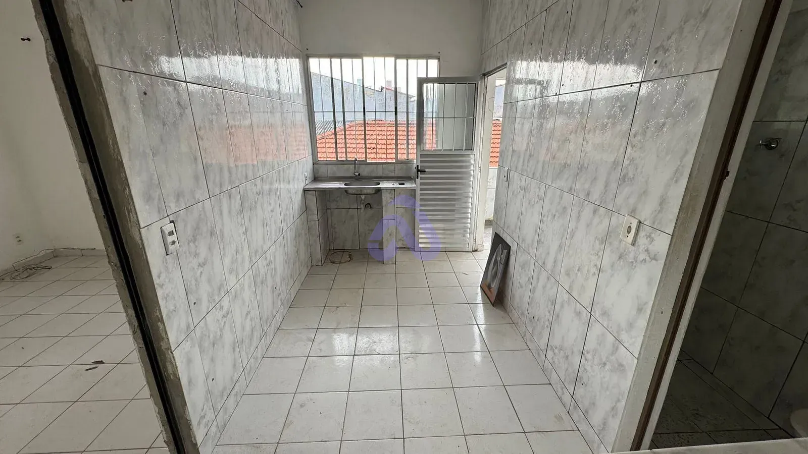 Casa, 1 quarto, 28 m² - Foto 1