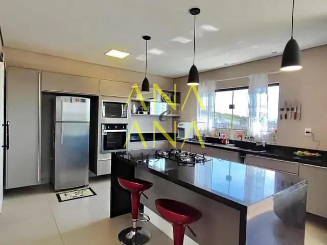 Casa com 391m² 3 quartos e 4 banheiros, à venda, no bairro Condomínio Villa Real de Bragança em Bragança Paulista