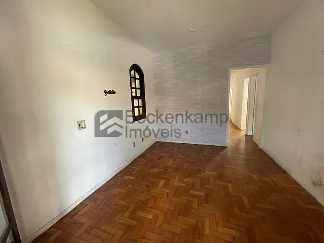 Casa com 310m² 5 quartos e 3 banheiros, à venda, no bairro Morada da Granja em Barra Mansa