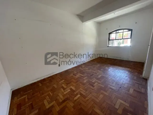 Casa com 310m² 5 quartos e 3 banheiros, à venda, no bairro Morada da Granja em Barra Mansa