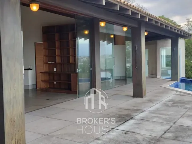 Casa com 600m² 4 quartos e 6 banheiros, à venda, no bairro Praia da Costa em Vila Velha